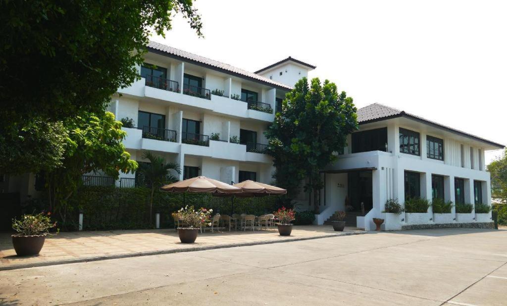 Baan Nan B&B Hotel Exterior foto